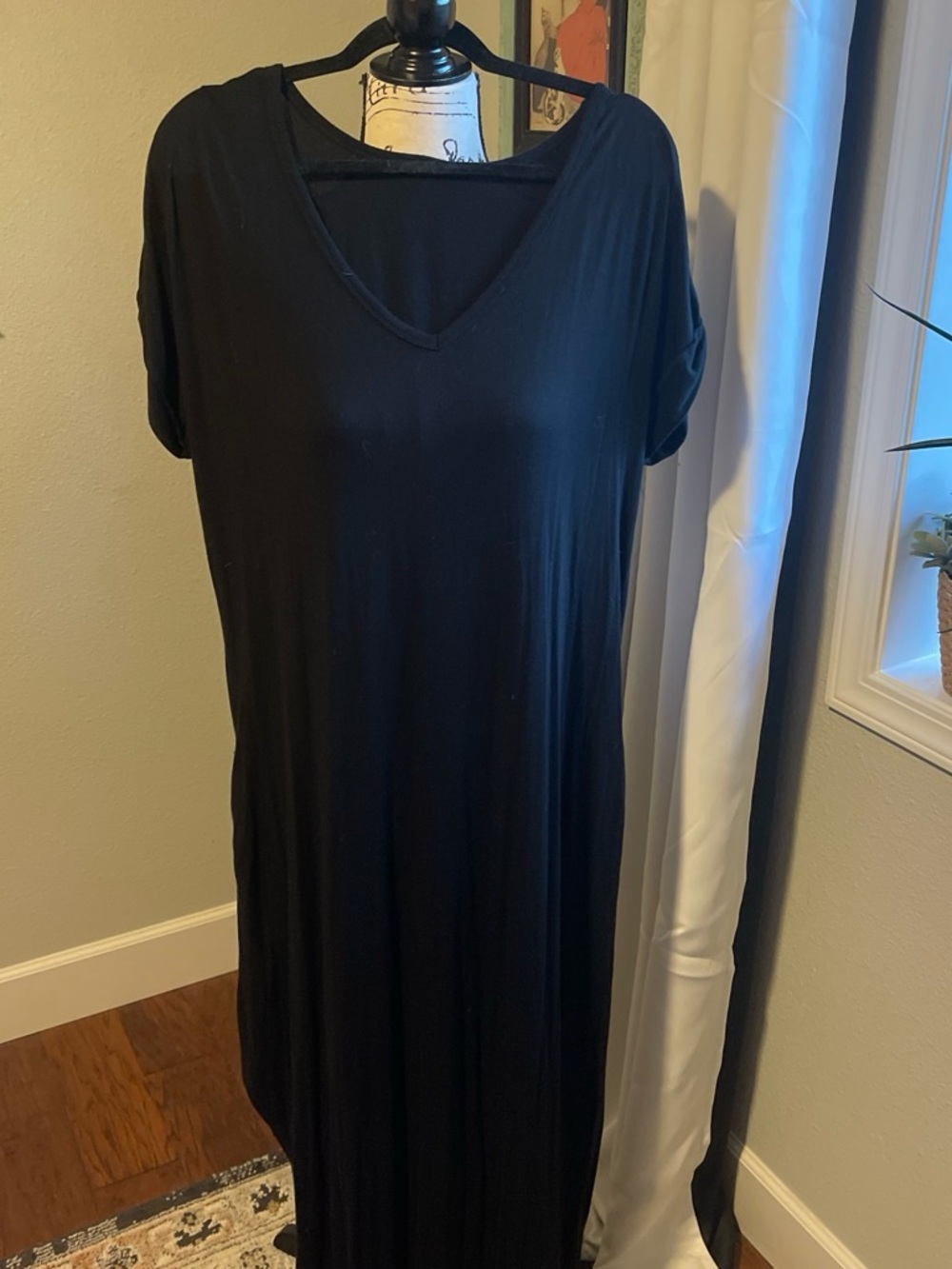 Simple Black V-Neck Maxi Dress